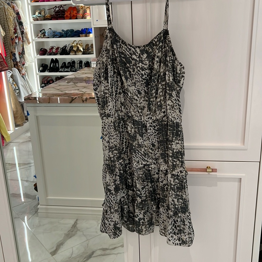 Express Dress size Large adjustable straps ruffle skirt hem